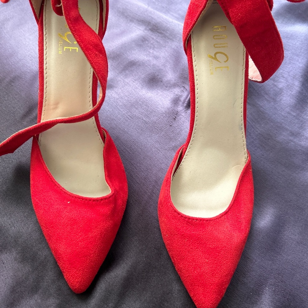 Rouge High Heels